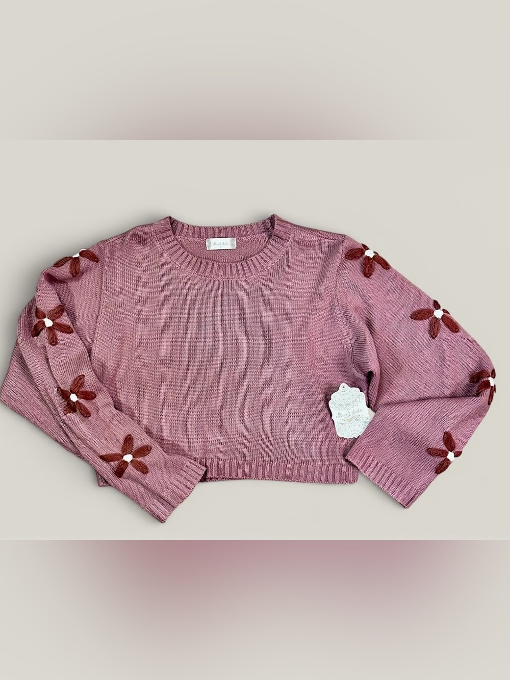 Altar’d State Mauve Sweater Cropped w/ White Petal Accents down sleeves. Sm NWT